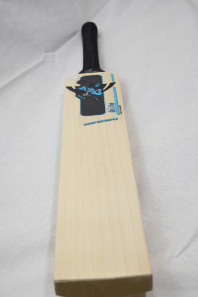 MACE Auoe Cricket Bat